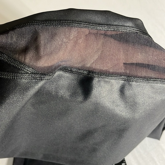 ADIDAS size large black leather like leggings with mesh stripe down each leg - Picture 10 of 13